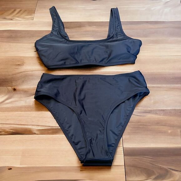 NWT Cupshe Two Piece Swimsuit (Large) - Picture 1 of 6